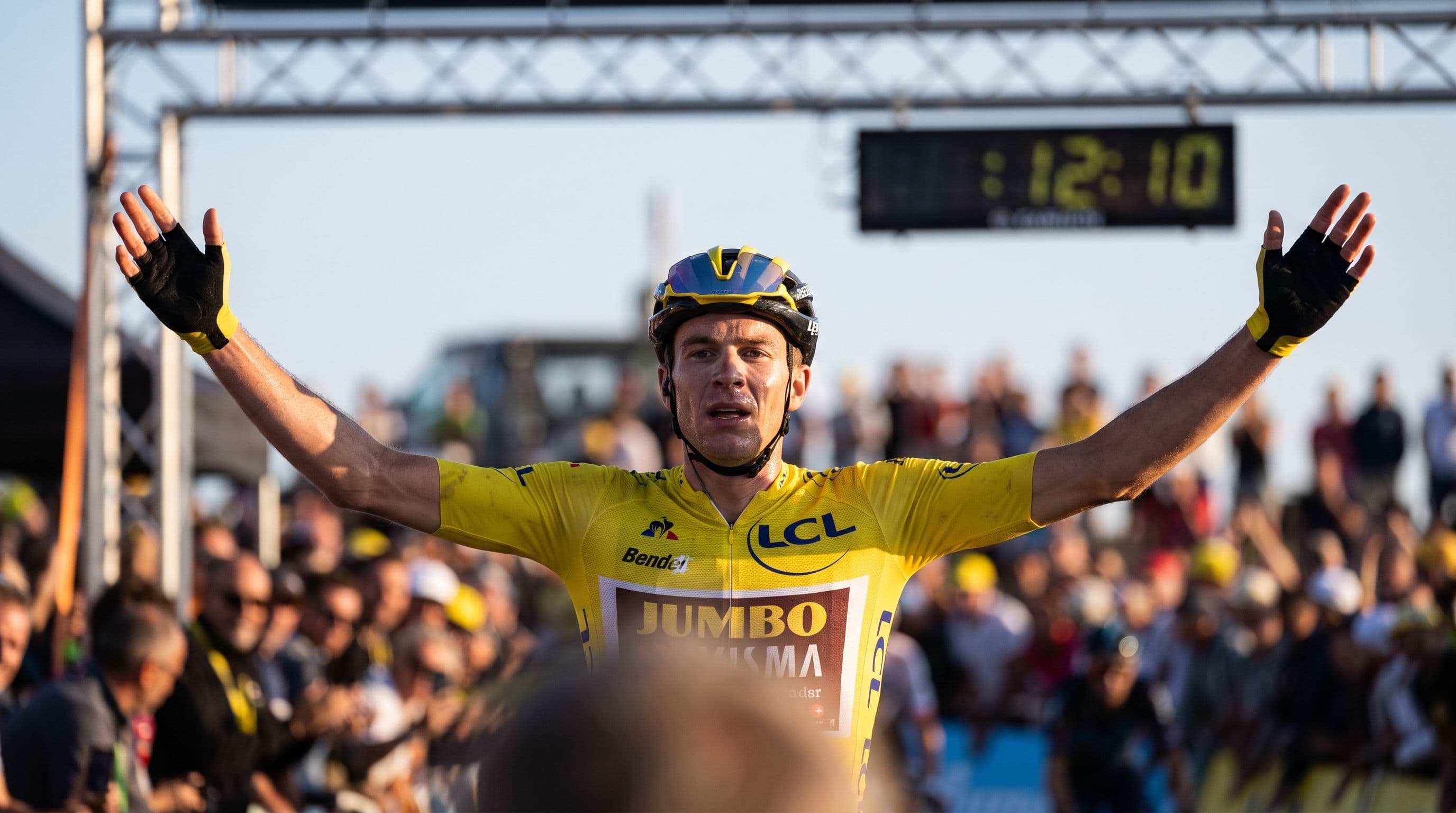 Stage 10 - Pogačar wins the Le Lioran summit, opens 1'03" GC lead