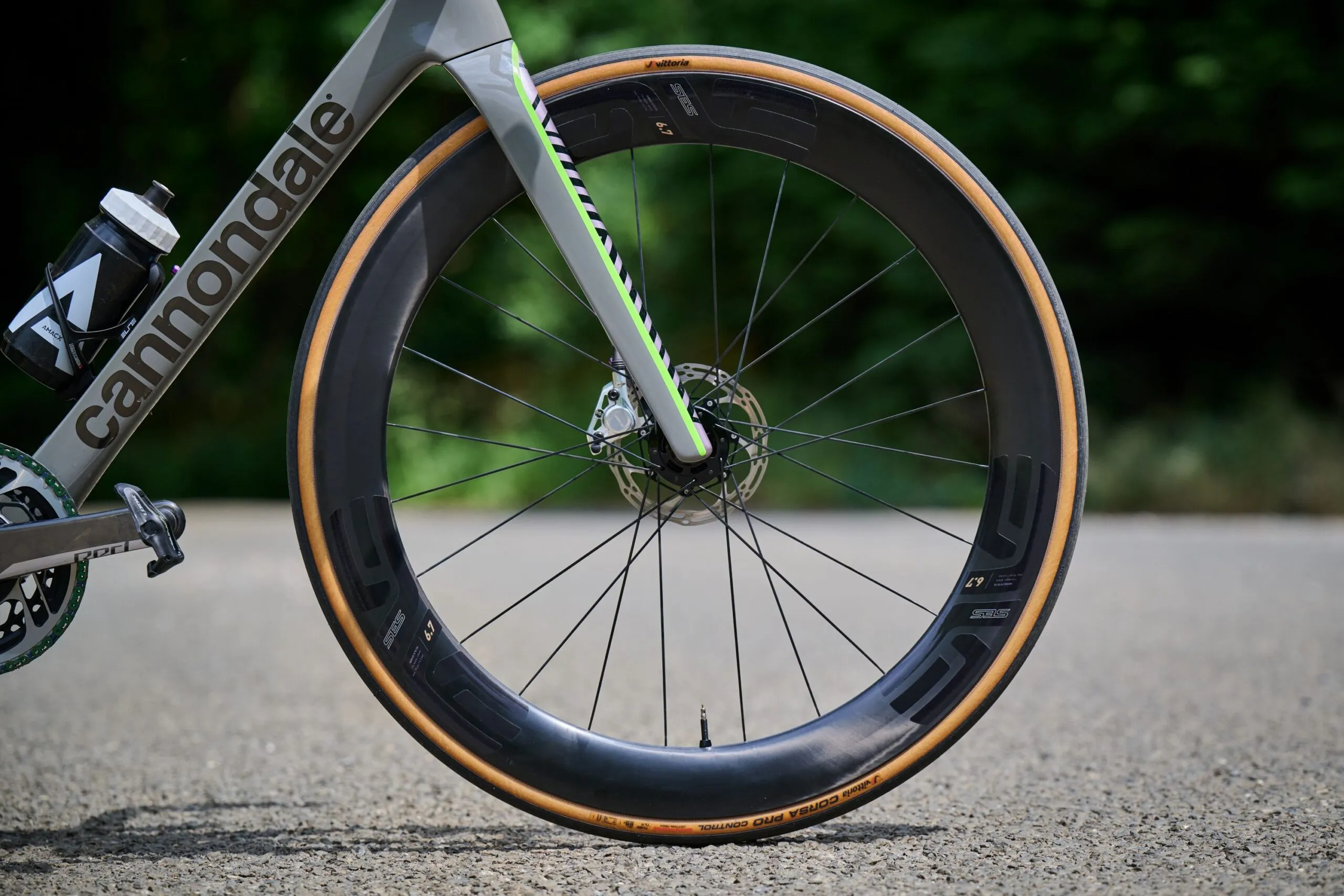 ENVE SES 6.7: The All-Round Carbon Clincher
